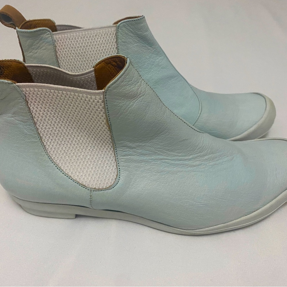 Tracey Neuls blue ankle booties, size 38, baby blue and white. Barely worn.